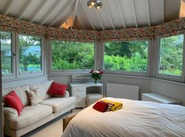 Brookfield Cottage, hotell med parkeringsplass i West Kirby