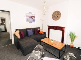 Furnished Home in Birmingham, holiday home in Birmingham