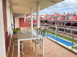 Apartamento Xalda con piscina, cheap hotel in Vilagarcia de Arousa