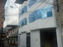 Casa Alojamiento Virreynal, hotel com estacionamento em San Ramón