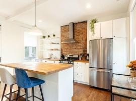 Walk to Rhinegeist, Findlay Market, FREE Streetcar, hotel in Cincinnati