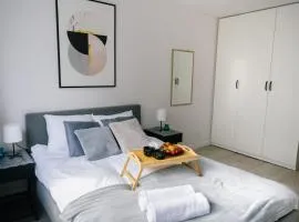 Warsaw Downtown Studio - Top Location, Metro Nearby - by Rentujemy