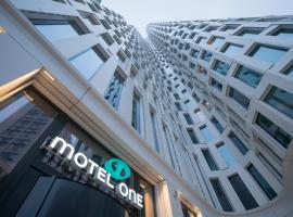 Motel One Berlin-Upper West, hotell i Berlin