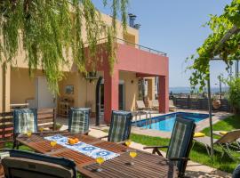 Anna Boutique Villa with Private Pool & Breakfast Near Chania, hotel en Kato Daratso