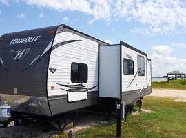 Bayside Glamping & Fishing, camping de luxe à Bolivar Peninsula