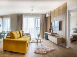 Chic Central Oradea- Netflix, Parcare, Self Check-in, Balcon, hotel in Oradea