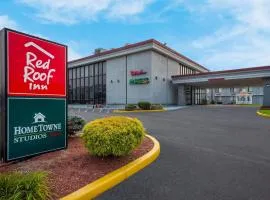 HomeTowne Studios by Red Roof Painted Post
