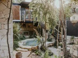 Luxury treehouse Tulum jungle /Casa Danzantes