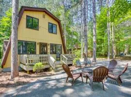 Crystal Mountain Cabin with Cozy Fireplace!