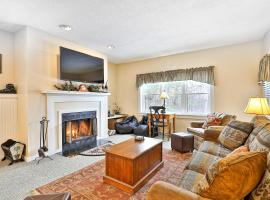 Winterplace Getaway A101, hotel with pools in Ludlow