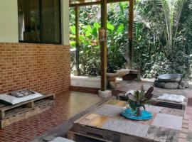 The Temple II, Mindo, hotel Mindóban