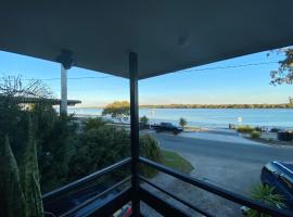 Fisher River Front, vacation home in Griffin