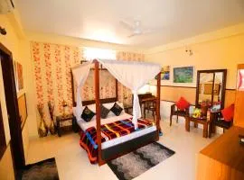 House Of Comfort , Greater Noida - Premium Stay With Kitchen Access