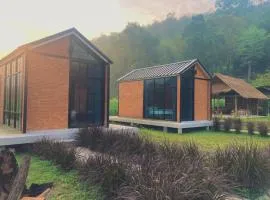 The Maewin Coffee & Cottage Economy Double Room