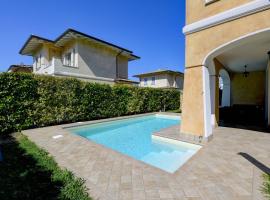 Villa Iris Manerba private pool, Hotel in Manerba del Garda