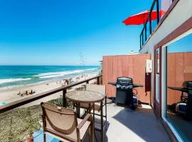 3009 Ocean St Unit C & D Amazingly Convenient Oceanfront Condo Close to Everything with WiFi