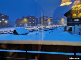 APPARTEMENT HAUTE SAVOIE, hotel v destinaci Taninges