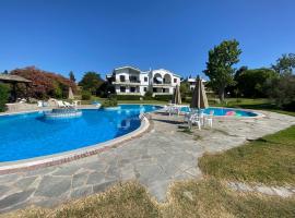 Meltemi rock house, hotel v destinaci Kalandra