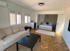 Zadar Penthouse, отель с парковкой в Задаре