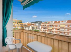 Amazing Apartment In Pineda De Mar With Wifi, allotjament a la platja a Pineda de Mar