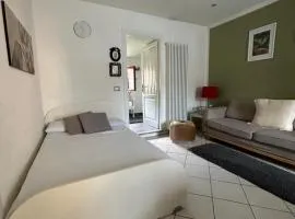 LA TANA Guest House
