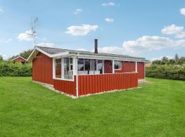 Pet Friendly Home In Hadsund With Wifi, hotel di Haslevgårde