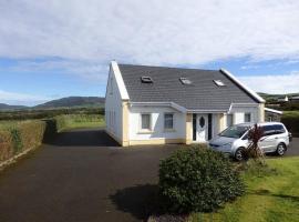 Three Sisters Holiday Home - 7km to Dingle, vacation home in Ballyferriter