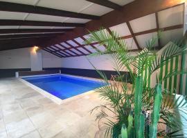 Gite LE 45 TOURS, cheap hotel in Nueil-les-Aubiers