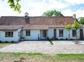 House On The Green, хотел с паркинг в Варегем