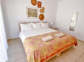 Casa Lua Guesthouse, holiday rental in Burgau