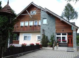 Penzion Adam - Makov, hotel with parking in Makov