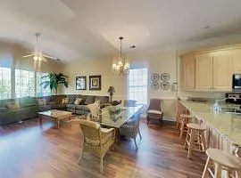 Greenhaven Coastal Getaway Spacious 4BR 3BA Condo