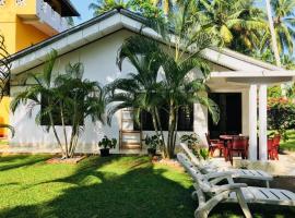 Ocean Waves Villa, villa en Ahungalla