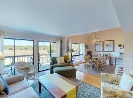 Lakeside Retreat Spacious 3BR 2BA Resort Amenities