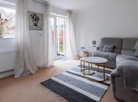 comfortable 4 bedroom house in Aylesbury ideal for contractors, proffesionals or bigger family