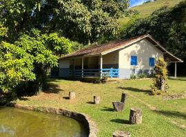 Casinha de Campo com Lago Sítio Luar do Sertão, будинок для відпустки у місті Бон-Жардін