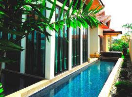 Penang 5bedroom Bungalow with pool, hotel di Batu Feringgi