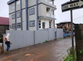 Rooftop Villa, cabaña o casa de campo en Freetown