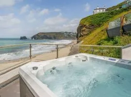 Award Winning 5* BEACH HOUSE! Hot Tub & Fire Pit