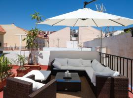 Andalucian house, few minutes from the beach, hotel Fuengirolában