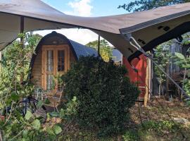 Luxe glamping "De Steenuil" met sauna, hotel en Volkel