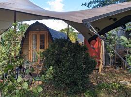 Luxe glamping "De Steenuil" met sauna, дом для отпуска в городе Volkel