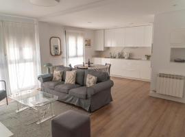 Preciosos apartamentos Riojaland en Lardero, self catering accommodation in Lardero