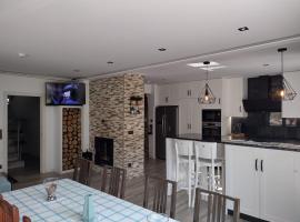 Villa de la paz Ribeira Sacra, hotel in Monforte de Lemos