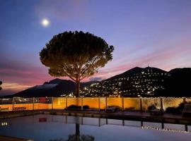 Vue mer et jardin, hotel in Théoule-sur-Mer