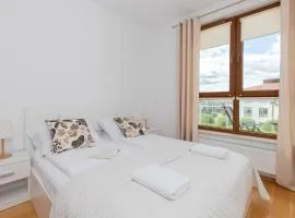 Beautiful Apartment Gdynia Czarnieckiego with Balcony by Noclegi Renters