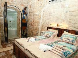 אורות בעתיקה - צימרים ונופש בצפת, hotel sa Safed