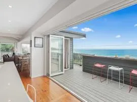 The Glass House Mollymook Beach