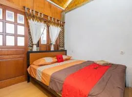 RedDoorz Syariah At Wisma Djokorio Poncokusumo