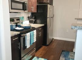 Stylish and Spacious, close to the Hospital., apartment in Fort Wayne